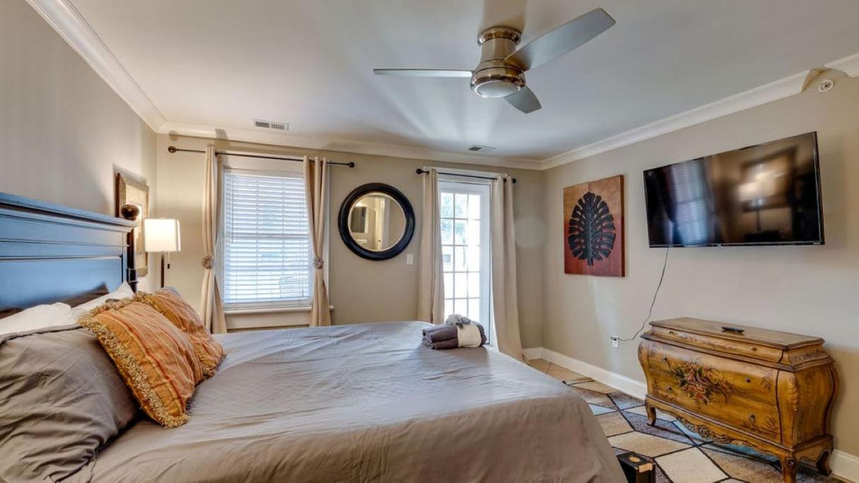 4 Bedroom Beauty Steps From The River Savannah Exterior photo